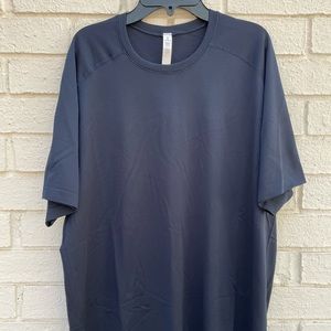 Lululemon active navy blue XL T-shirt